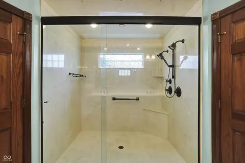 Bath - 6190 S 425 W, Pendleton, IN 46064 photo 6 of 8