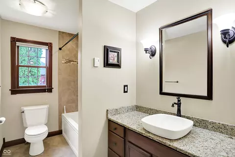 Bath - 6190 S 425 W, Pendleton, IN 46064 photo 1 of 8