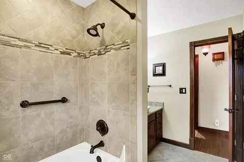 Bath - 6190 S 425 W, Pendleton, IN 46064 photo 2 of 8