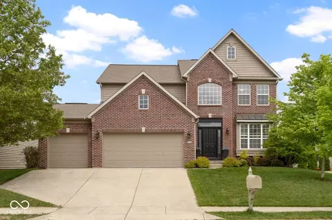 11872 Traymoore Dr, Fishers, IN 46038