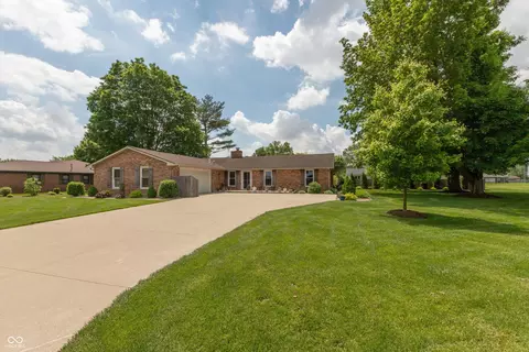 1541 Stadium Dr, Seymour, IN 47274