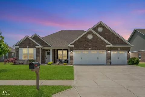 4659 W Otway Ln, New Palestine, IN 46163