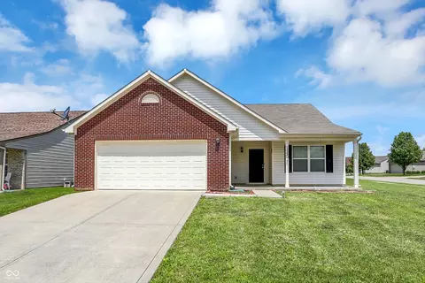 3222 Enclave Ln, Greenwood, IN 46143