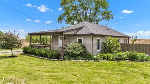Exterior - 1237 W State Rd 38, Pendleton, IN 46064 photo 1 of 5