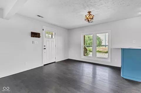 Entry Way - 1237 W State Rd 38, Pendleton, IN 46064 photo 1 of 1
