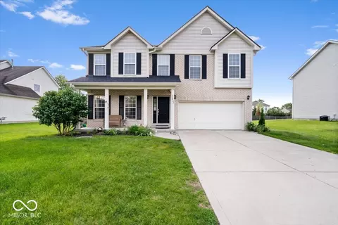 12832 Broncos Dr, Fishers, IN 46037