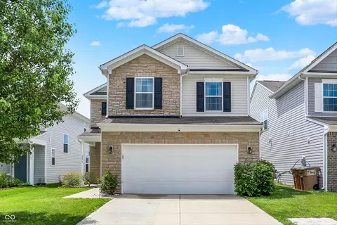 2473 Shadow Bend Dr, Columbus, IN 47201