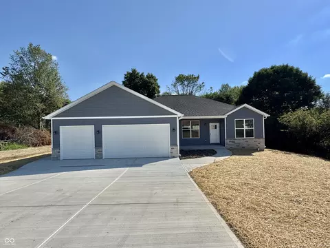 81 Patriots Lndg, Fillmore, IN 46128