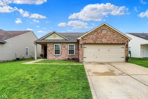 8904 Browns Valley Ln, Camby, IN 46113
