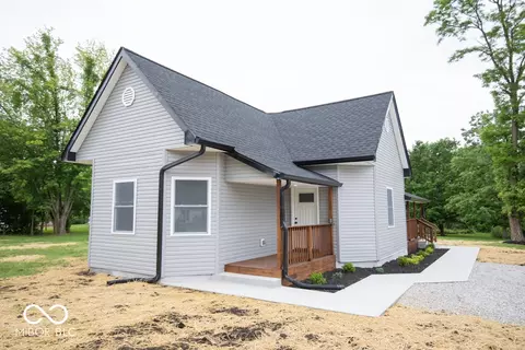6805 N Base Rd, North Vernon, IN 47265