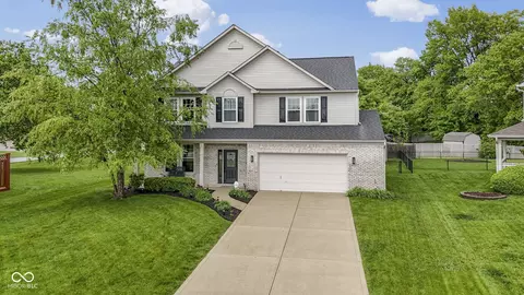 6822 Woodford Ln, Indianapolis, IN 46237