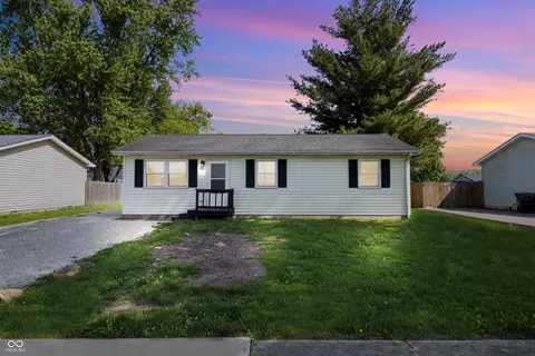 410 W Douglas St, Martinsville, IN 46151