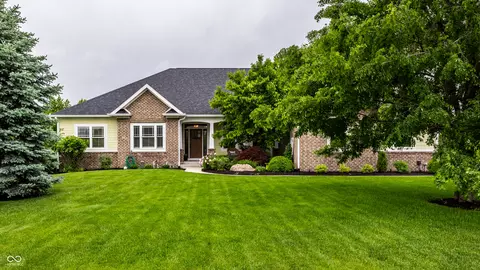 1020 Lair Ct, Westfield, IN 46074