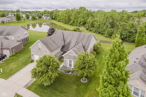 9598 N Mariners Crst, Mccordsville, IN 46055