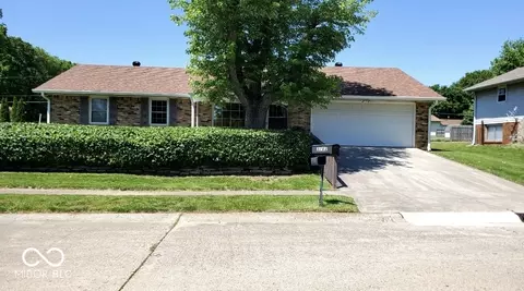 3702 Candy Cane Dr, Indianapolis, IN 46227