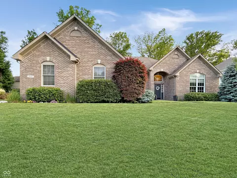 6693 W May Apple Dr, Mccordsville, IN 46055