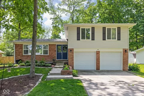 469 Ash Dr, Carmel, IN 46032