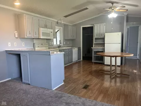 Kitchen - 3161 Compass Dr, Franklin, IN 46131 photo 2 of 3