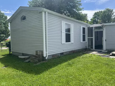 Exterior - 3161 Compass Dr, Franklin, IN 46131 photo 2 of 5