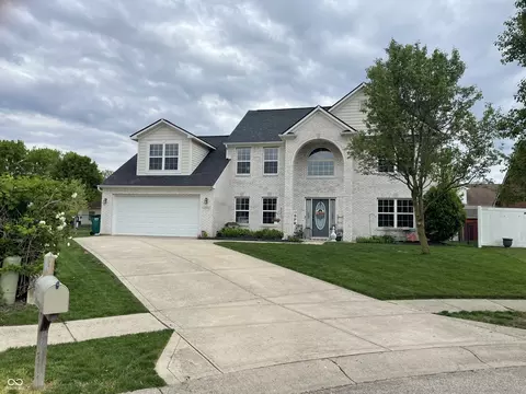 1713 Williamsburg Cir, Franklin, IN 46131