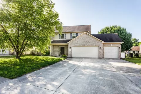 197 Ceejay Dr, Greenwood, IN 46142