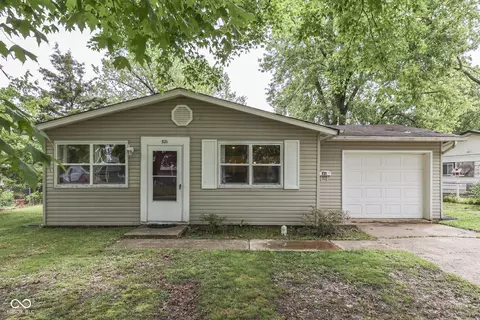 521 Elmhurst Pl, Whiteland, IN 46184