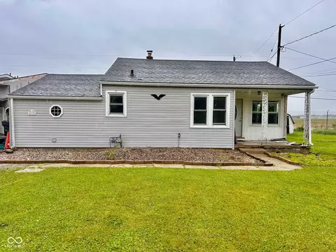 613 Anderson Rd, Anderson, IN 46017