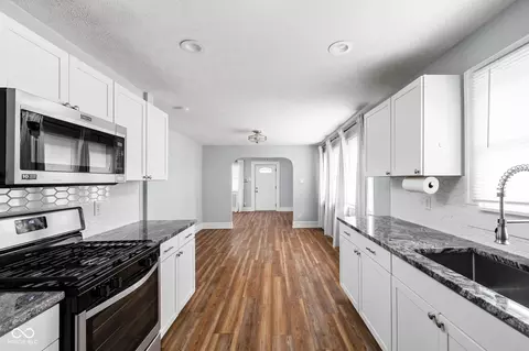 3916 E 10th St, Indianapolis, IN 46201 photo 15