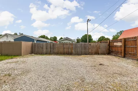 3916 E 10th St, Indianapolis, IN 46201 photo 27