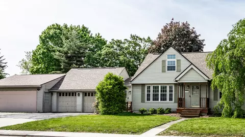 1101 E Loretta Dr, Indianapolis, IN 46227 photo 3
