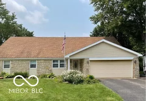 18906 Crestview Ct, Westfield, IN 46074