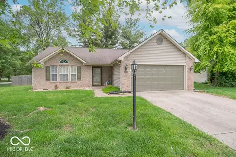 3898 Chelsea Ter, Greenwood, IN 46143