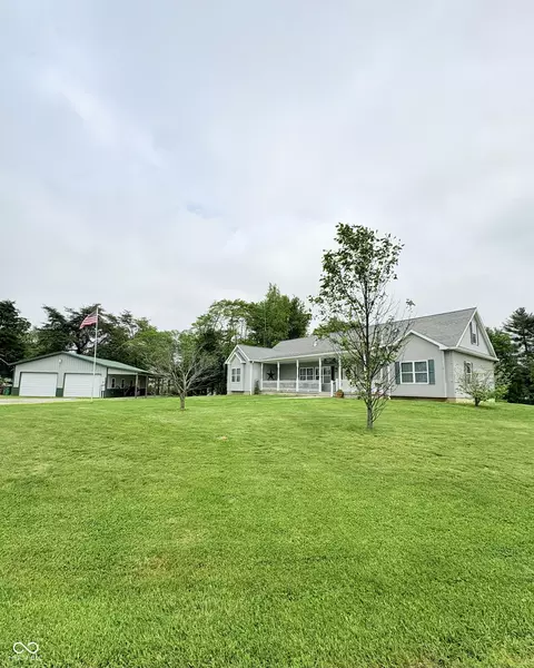 107 E 14th St, Clay City, IN 47841