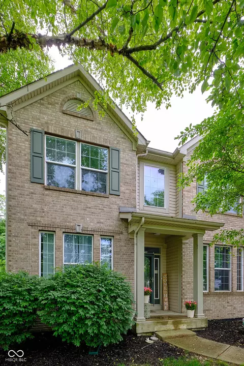 9705 Valley Springs Blvd, Fishers, IN 46037
