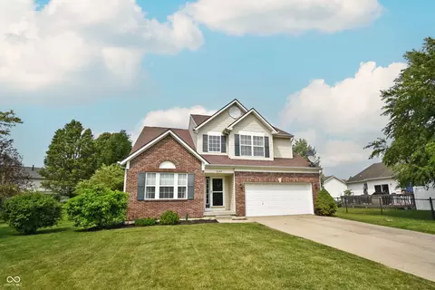 6549 Wilshire Pl, Zionsville, IN 46077