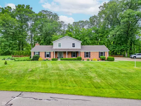 8772 W Evergreen Dr, Columbus, IN 47201