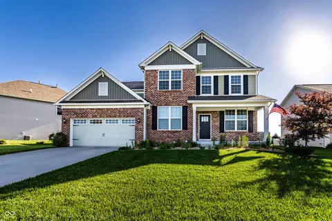 1065 Park Ct, Avon, IN 46123