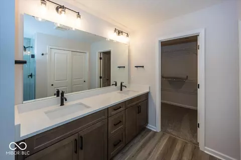 Bath - 6450 Stone Side Dr, Plainfield, IN 46168 photo 2 of 6