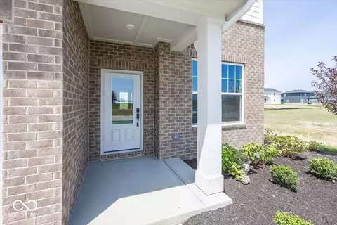 Exterior - 6450 Stone Side Dr, Plainfield, IN 46168 photo 2 of 4