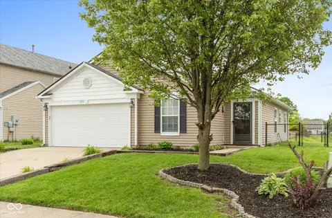 671 Greenway St, Greenwood, IN 46143