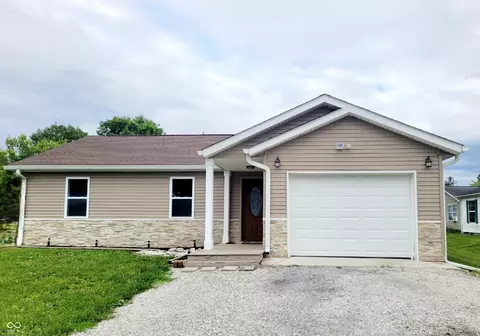 783 Northern Acres Dr, Ladoga, IN 47954