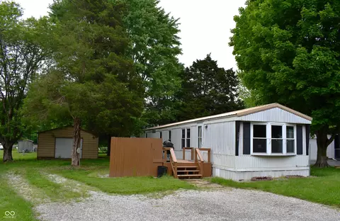 290 Bubble Loo Rd, Cloverdale, IN 46120 photo 2