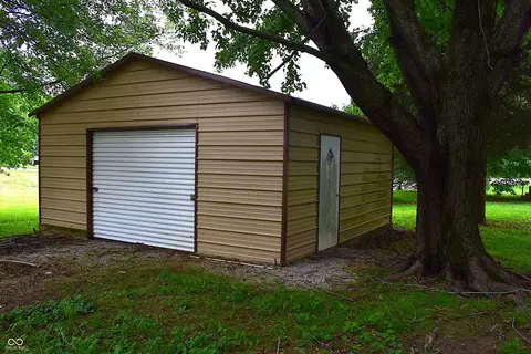 290 Bubble Loo Rd, Cloverdale, IN 46120 photo 3