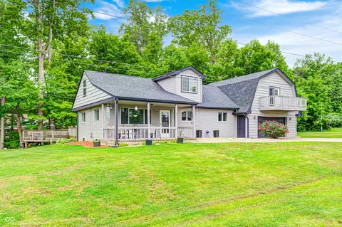 5739 Paradise Dr, Martinsville, IN 46151