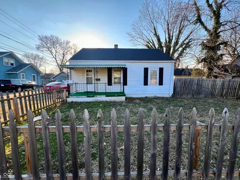 640 S Sycamore St, Martinsville, IN 46151