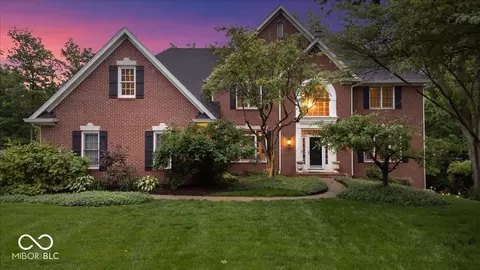 11227 Woods Bay Ln, Indianapolis, IN 46236