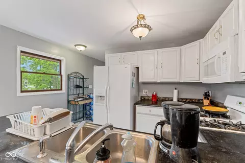 1232 E Thornton Dr, Bloomington, IN 47401 photo 9