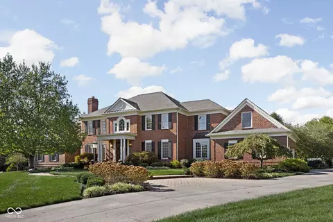 24 Shannon Rd, Zionsville, IN 46077
