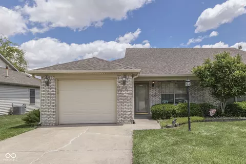 2025 Flamingo Way, Franklin, IN 46131