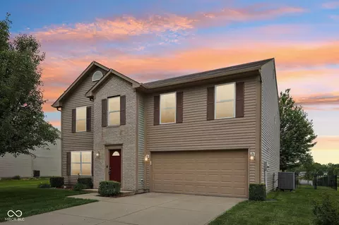 764 Port Dr, Avon, IN 46123